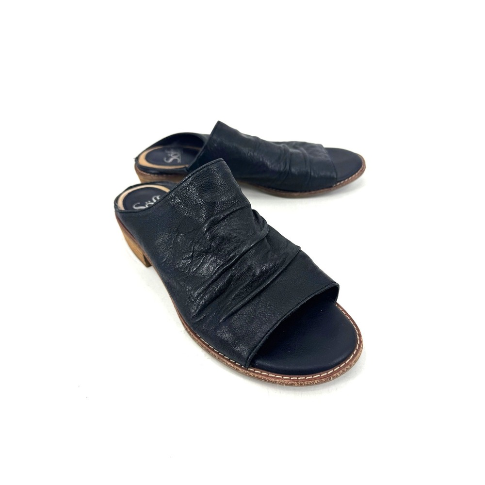 Sofft Black Leather Ruched Slide Sandals Open Toe Mules SF0048201 Womens 7M